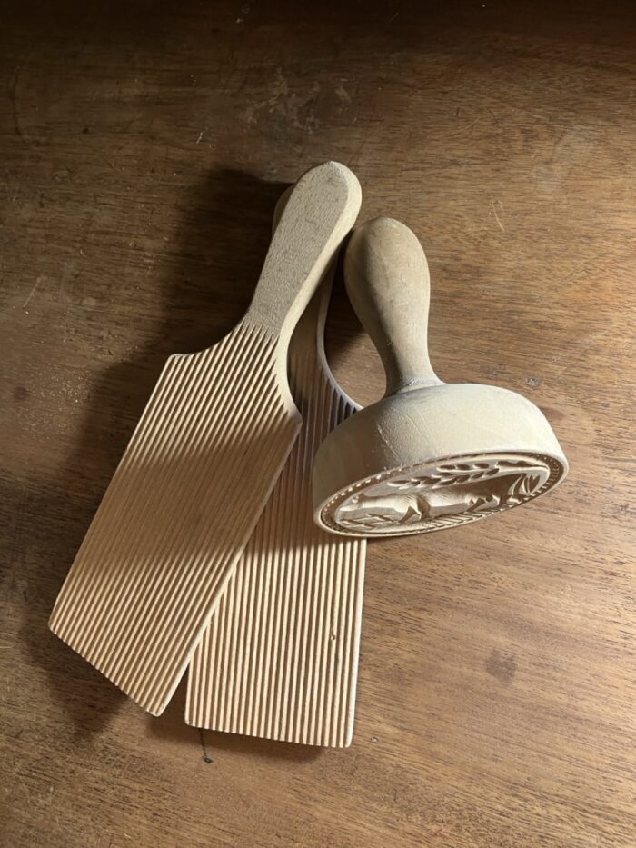 Antique hand-carved butter stamp and pats - Image 2