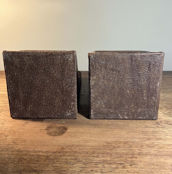 Antique leather tooled bookends - Image 5